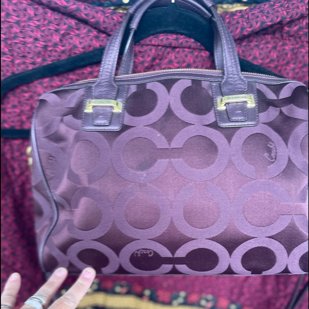Coach Signature print Satchel shoulder Purse like new Wine Burgundy Purple color